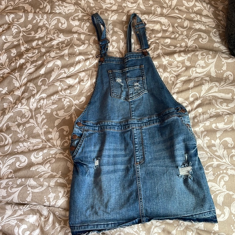 Overall skirt
